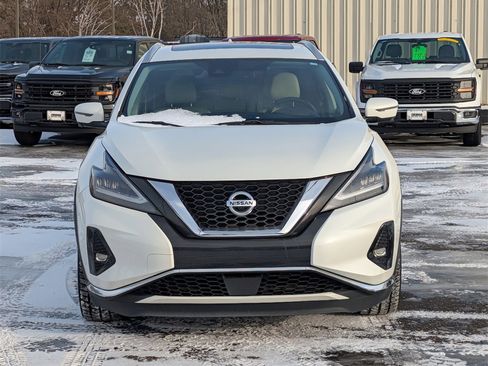 Used 2019 Nissan Murano Platinum image 2