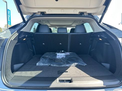 Used 2025 Nissan Ariya Platinum image 29