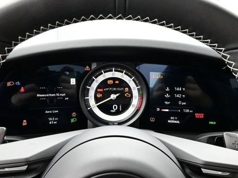 Certified 2025 Porsche 911 GT3 RS RWD image 9