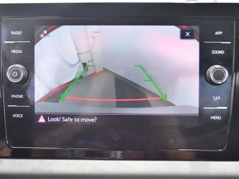 Used 2025 Volkswagen Jetta SE FWD image 26