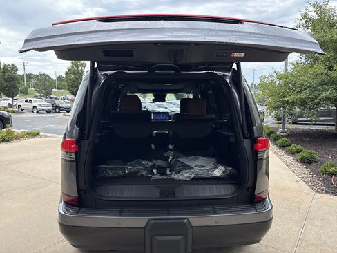 Used 2026 Lexus GX 550 w/ Accessory Package (2T) AWD/4WD image 32