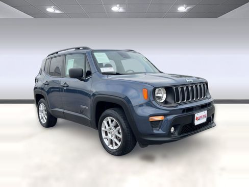 Used 2022 Jeep Renegade Latitude image 6