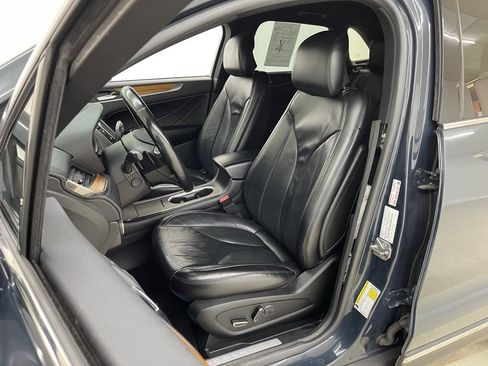 Used 2019 Lincoln MKC Select w/ Select Plus Package image 18