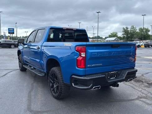 Used 2024 Chevrolet Silverado 1500 LT Trail Boss w/ Convenience Package II AWD/4WD image 3