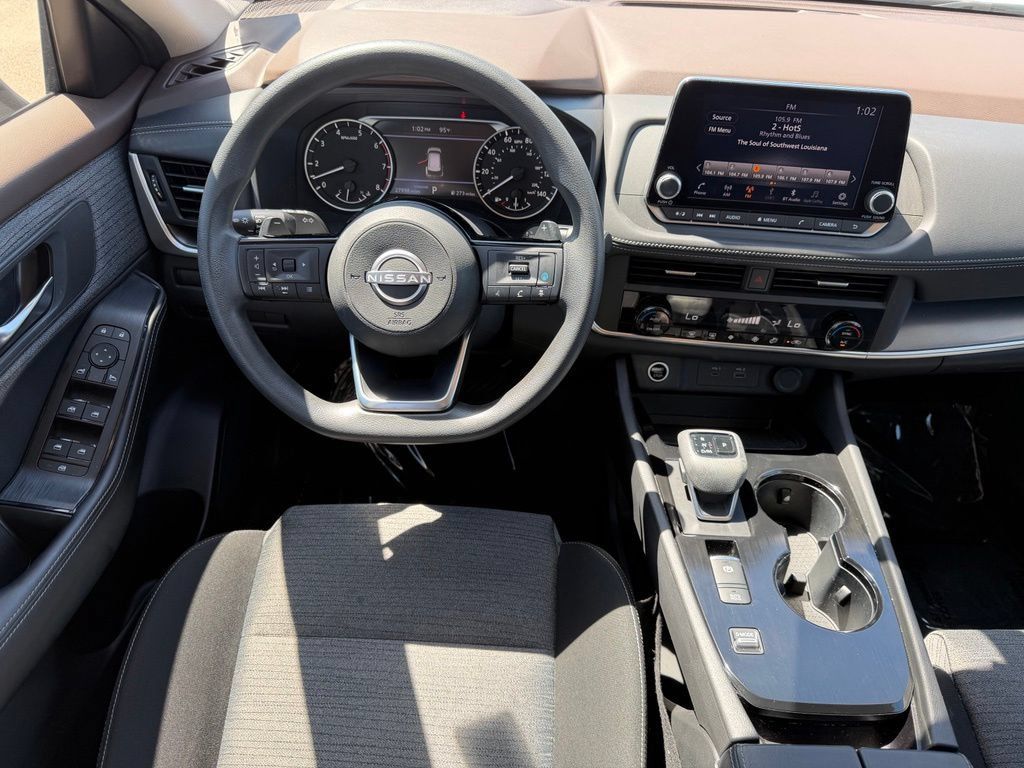 Used 2023 Nissan Rogue SV FWD image 16