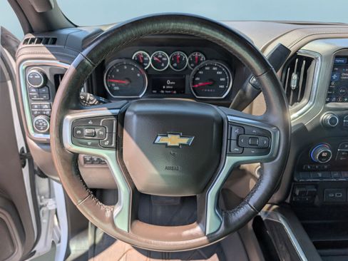 Used 2022 Chevrolet Silverado 2500 LTZ w/ LTZ Convenience Package AWD/4WD image 21