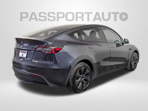 Used 2025 Tesla Model Y Long Range image 6