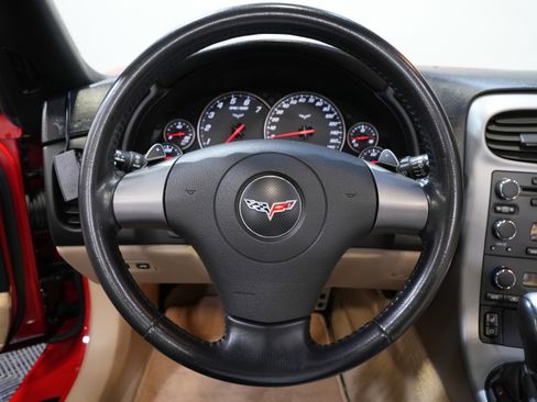 Used 2006 Chevrolet Corvette Convertible w/ Preferred Equipment Group image 34