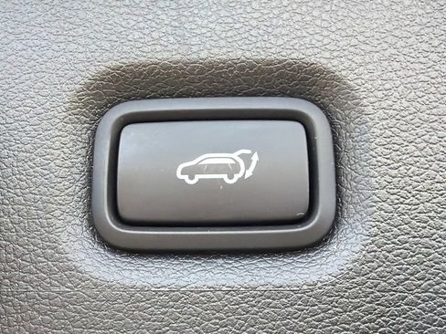 Used 2022 Hyundai Santa Fe SEL w/ Convenience Package FWD image 19