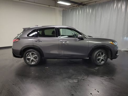 Used 2024 Honda HR-V EX-L image 9