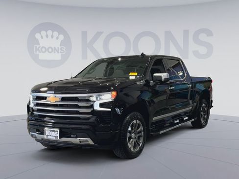 Used 2025 Chevrolet Silverado 1500 High Country AWD/4WD image 5
