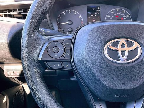 Used 2023 Toyota Corolla LE image 18