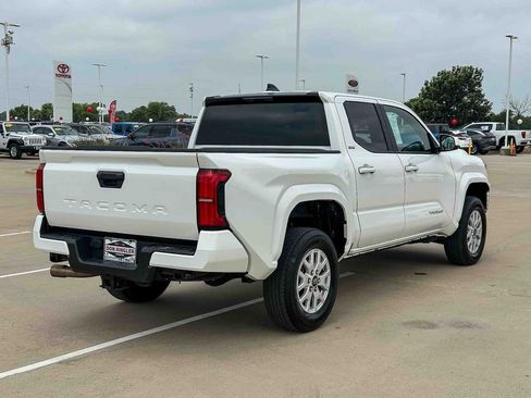 Used 2024 Toyota Tacoma SR5 RWD image 5