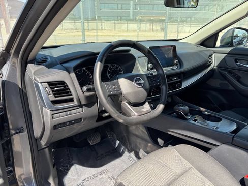 Used 2025 Nissan Rogue SV FWD image 36
