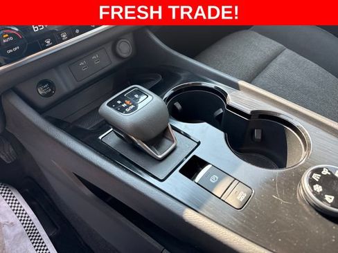 Used 2025 Nissan Rogue SV AWD/4WD image 22