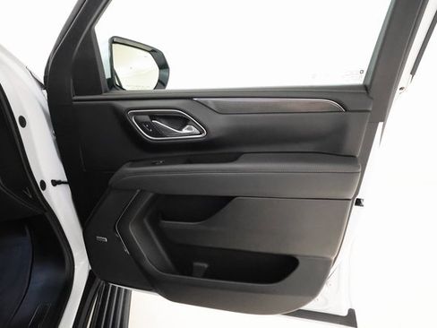 Used 2023 GMC Yukon XL AT4 w/ AT4 Premium Plus Package image 24