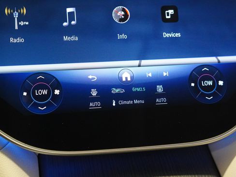 Certified 2023 Mercedes-Benz EQS 580 4MATIC Sedan image 25