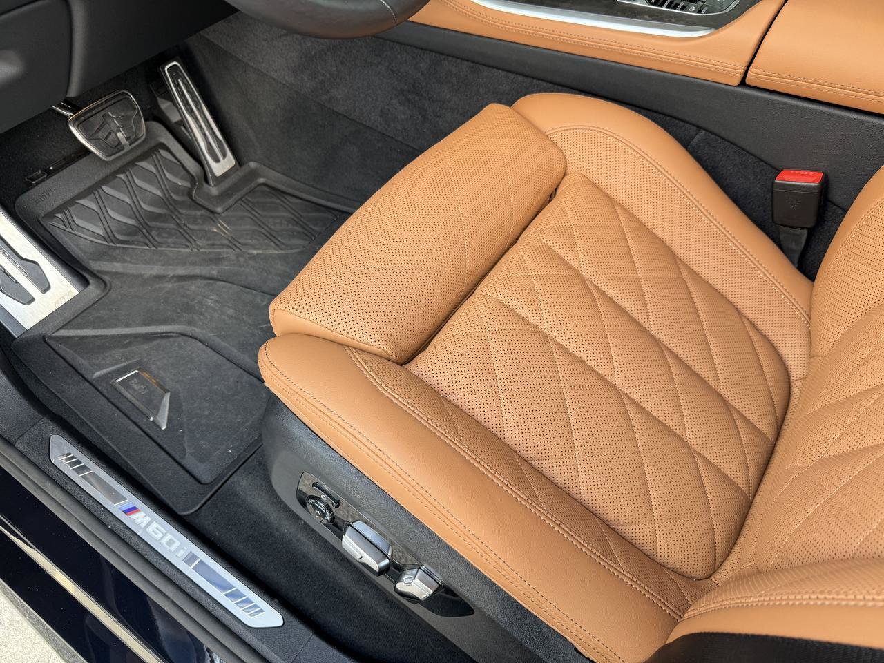 Used 2026 BMW X5 M60i AWD/4WD image 14