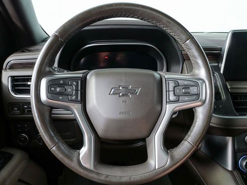 Used 2023 Chevrolet Tahoe Z71 w/ Luxury Package AWD/4WD image 10