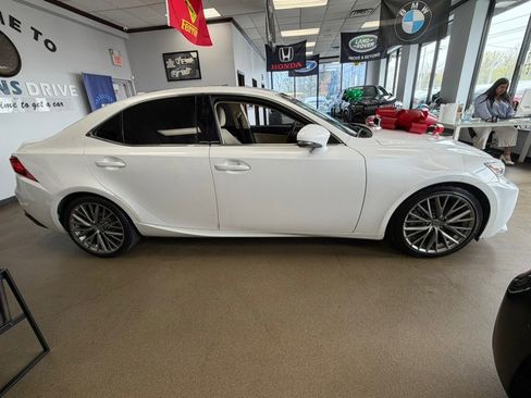 Used 2014 Lexus IS 250 w/ Premium Package image 11