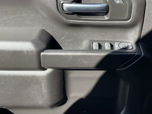 Used 2023 Chevrolet Silverado 1500 Custom image 21