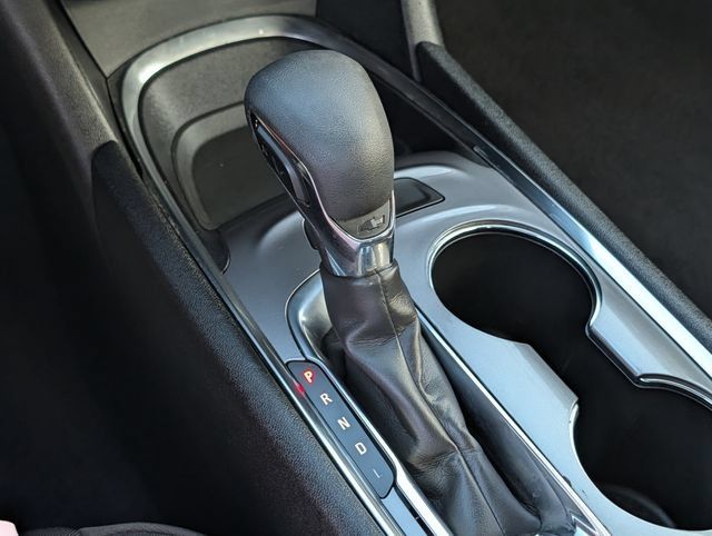 Used 2023 Chevrolet Malibu LT FWD image 18