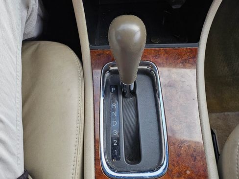 Used 2006 Buick LaCrosse CXL w/ Driver Confidence Package FWD image 19