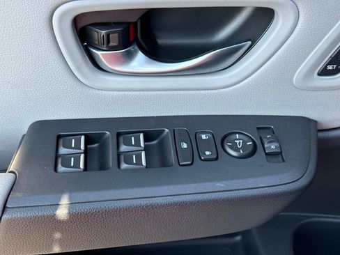 Used 2025 Honda Pilot EX-L image 22