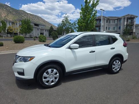 Used 2018 Nissan Rogue S AWD/4WD image 7