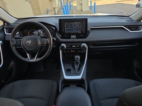 Used 2020 Toyota RAV4 XLE image 20