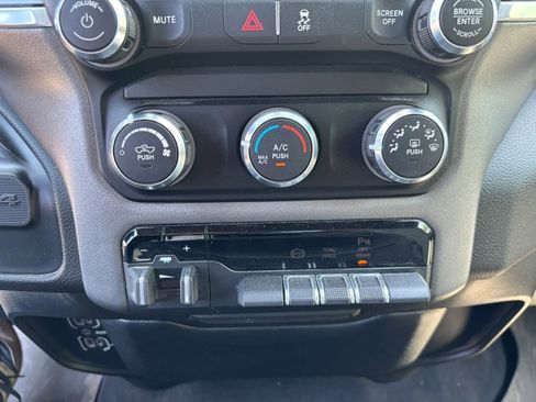 Used 2021 RAM 2500 Big Horn w/ Level 1 Equipment Group AWD/4WD image 23