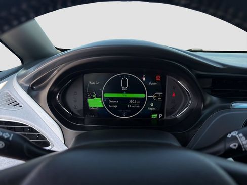 Used 2019 Chevrolet Bolt LT FWD image 11