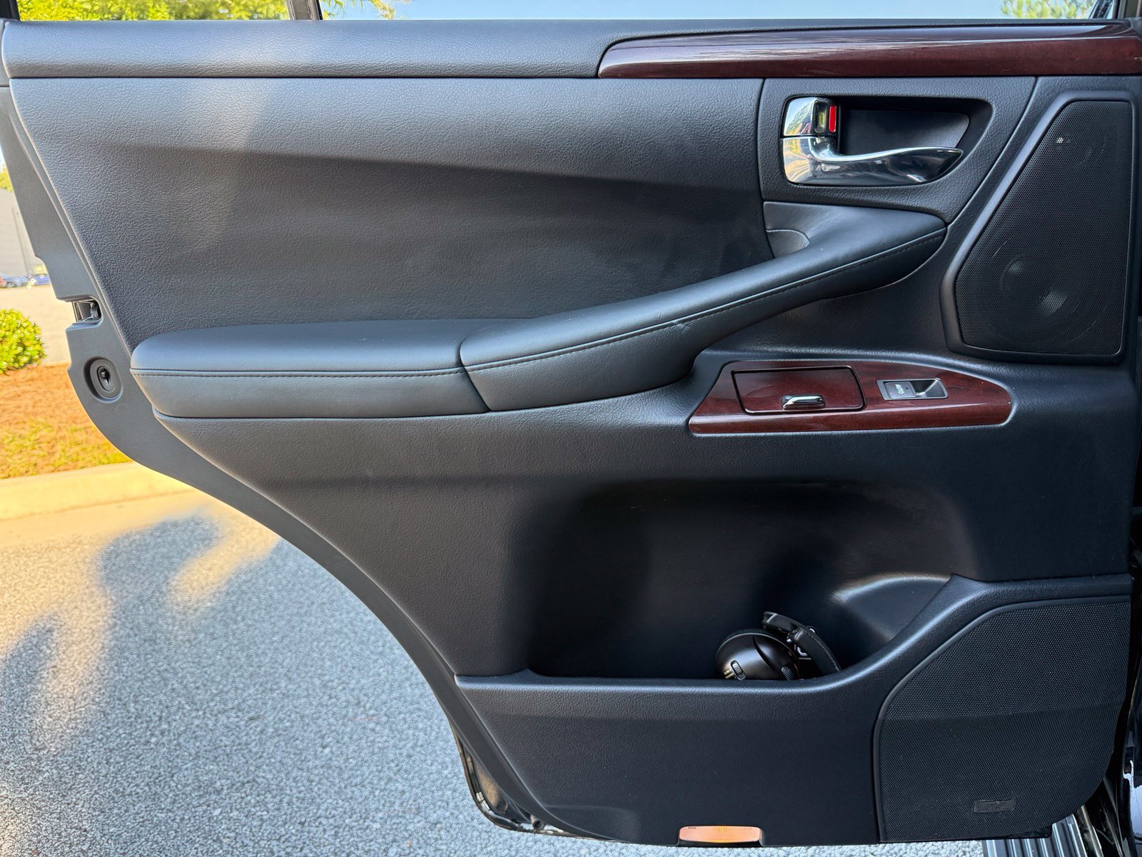 Used 2015 Lexus LX 570 4WD image 47