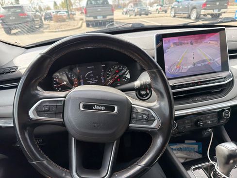 Used 2022 Jeep Compass Limited image 9