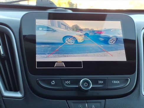 Used 2024 Chevrolet Malibu LT FWD image 19