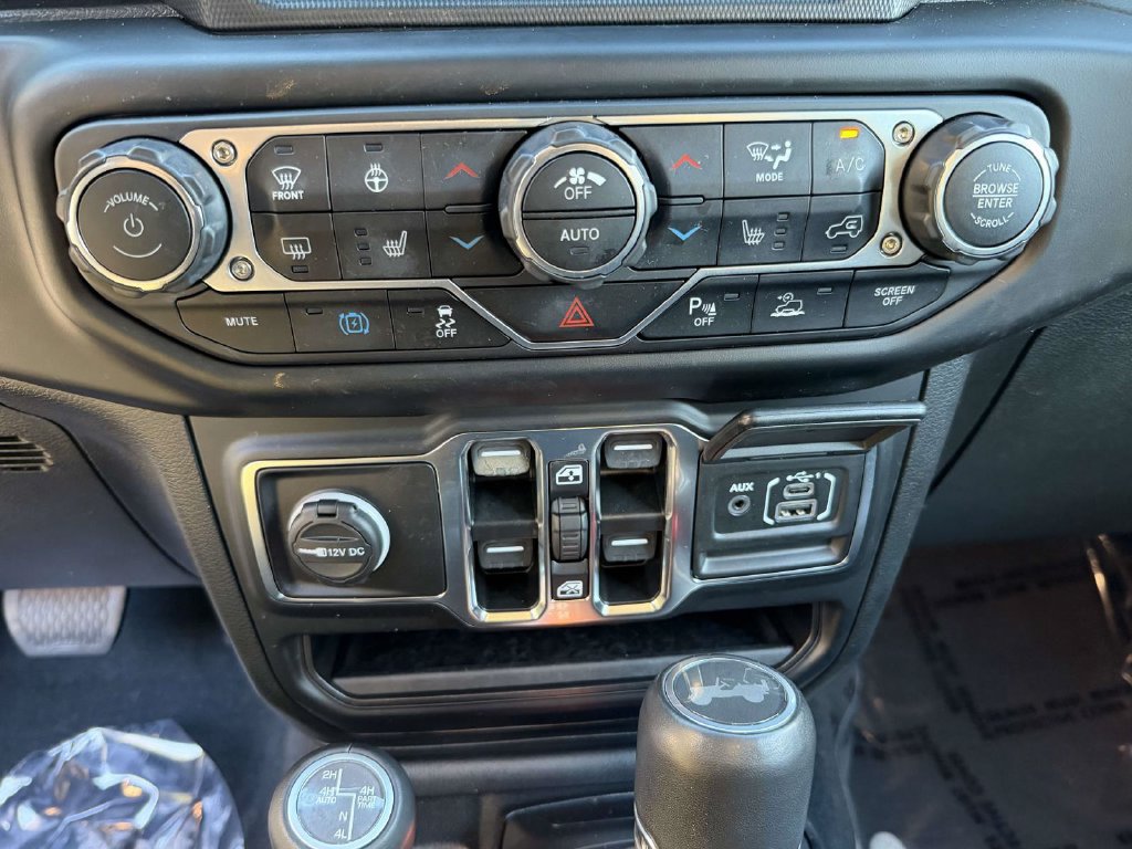Used 2023 Jeep Wrangler Unlimited Sahara w/ Cold Weather Group AWD/4WD image 20