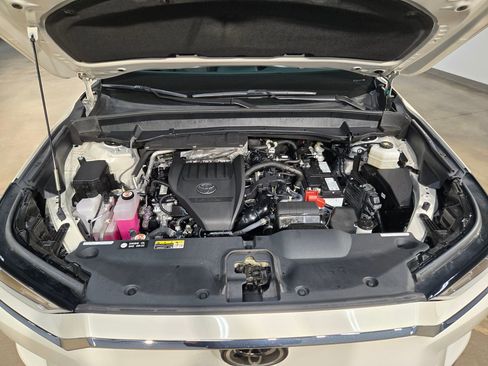 Certified 2024 Toyota Grand Highlander AWD image 19