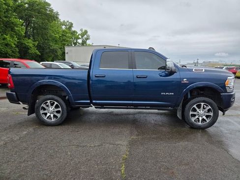 Used 2024 RAM 2500 Limited w/ Towing Technology Group AWD/4WD image 2