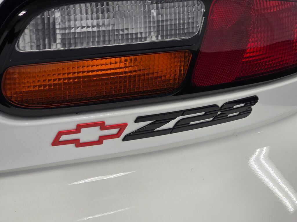 Used 1997 Chevrolet Camaro SS w/ Preferred Equipment Group 2 RWD image 13