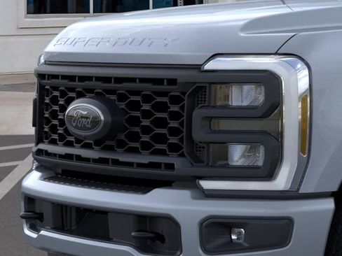 New 2025 Ford F350 Lariat w/ Lariat Ultimate Package image 17