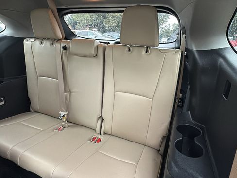 Used 2022 Toyota Highlander Platinum image 21