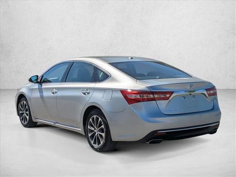Used 2017 Toyota Avalon XLE FWD image 8