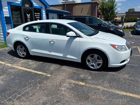 Used 2010 Buick LaCrosse CX FWD image 3