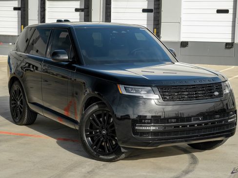 Used 2024 Land Rover Range Rover SE image 23
