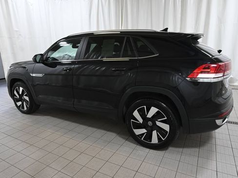 Used 2024 Volkswagen Atlas Cross Sport SE AWD/4WD image 9