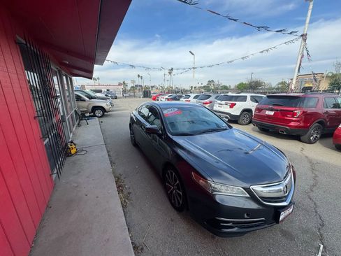 Used 2016 Acura TLX V6 image 4
