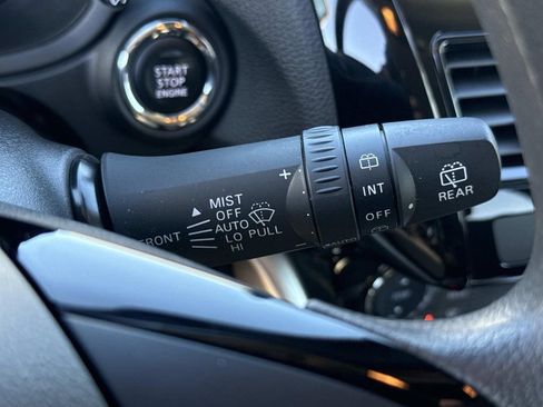 Used 2025 Mitsubishi Eclipse Cross LE image 34