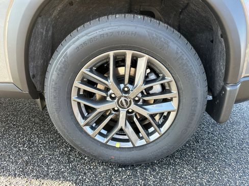 New 2026 Nissan Rogue S image 19