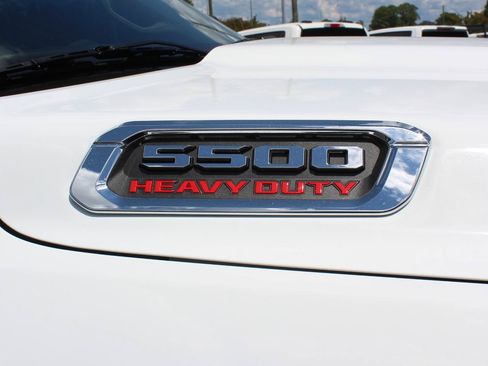 Used 2024 RAM 5500 Tradesman w/ Chrome Appearance Group AWD/4WD image 37