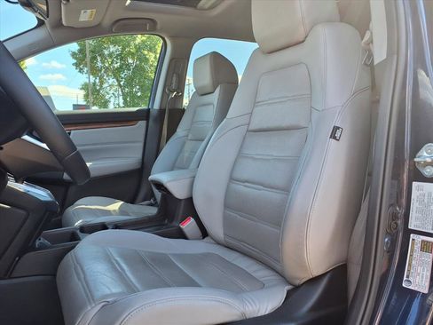 Used 2018 Honda CR-V Touring image 6